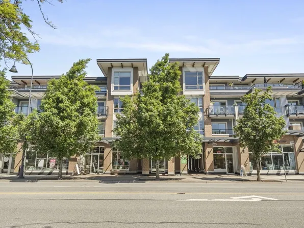 1330 Marine Dr #324, North Vancouver, BC V7P 1T4