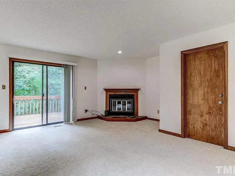 310 Cedarwood Ln #310 — Photo 4