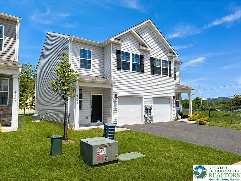 1143 Lova Ln — Photo 24