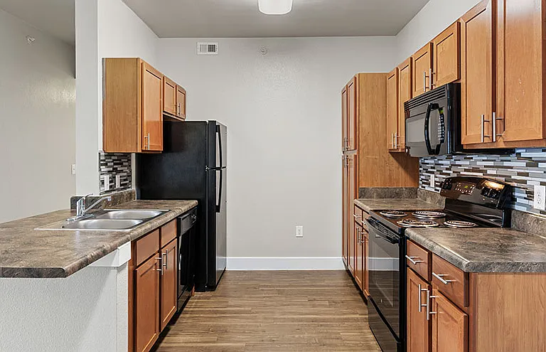 Parallax @ Georgetown Apartments — Photo 11