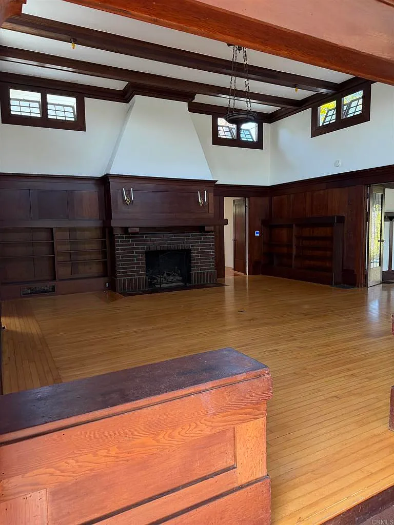3 bed, 2400 sqft, $7,500 — Photo 3