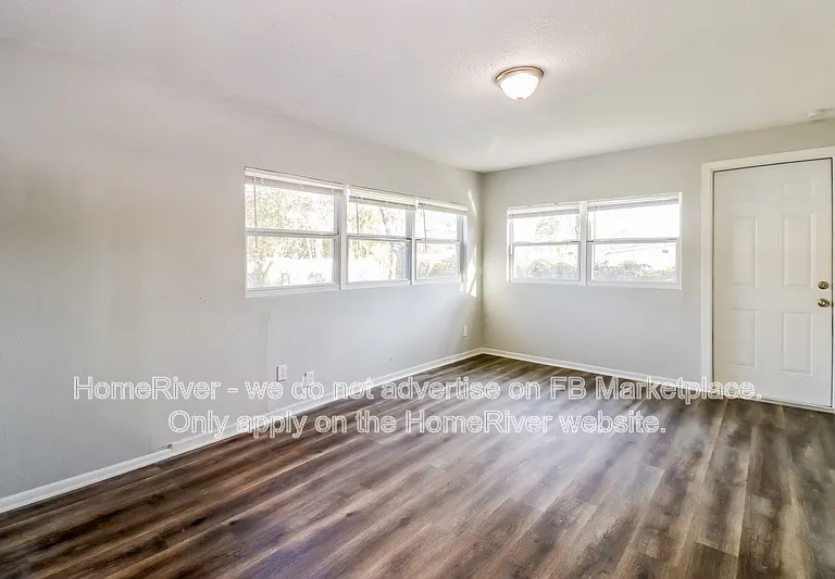 1322 W Hiawatha St — Photo 5
