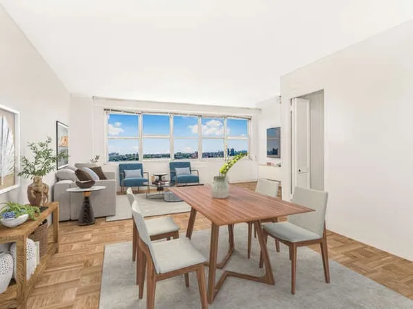 555 Kappock Street image 1 of 14