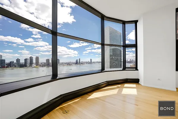 Rented by Bond New York | media 15