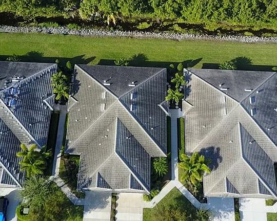 3rd image of 9948 Palmarrosa Way