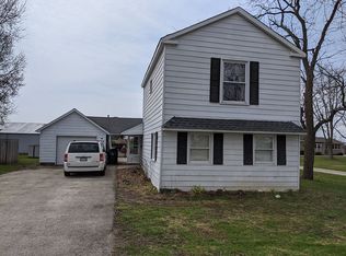 122 W Water St, Sandwich, IL 60548