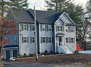 8 Bover Ln, Billerica, MA 01821