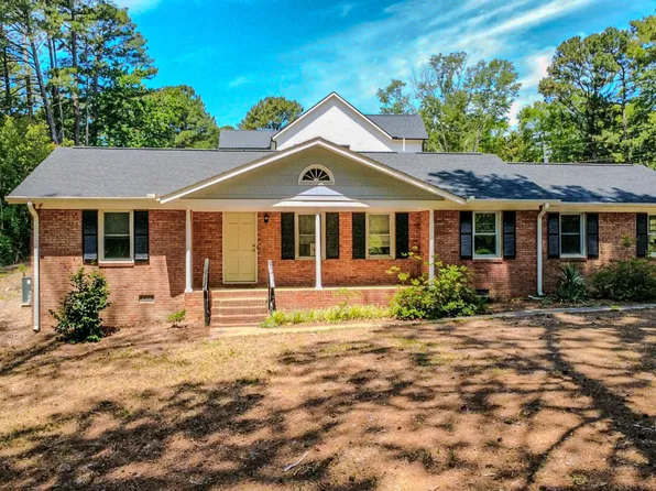 933 Greenwood Cir, Cary, NC 27511