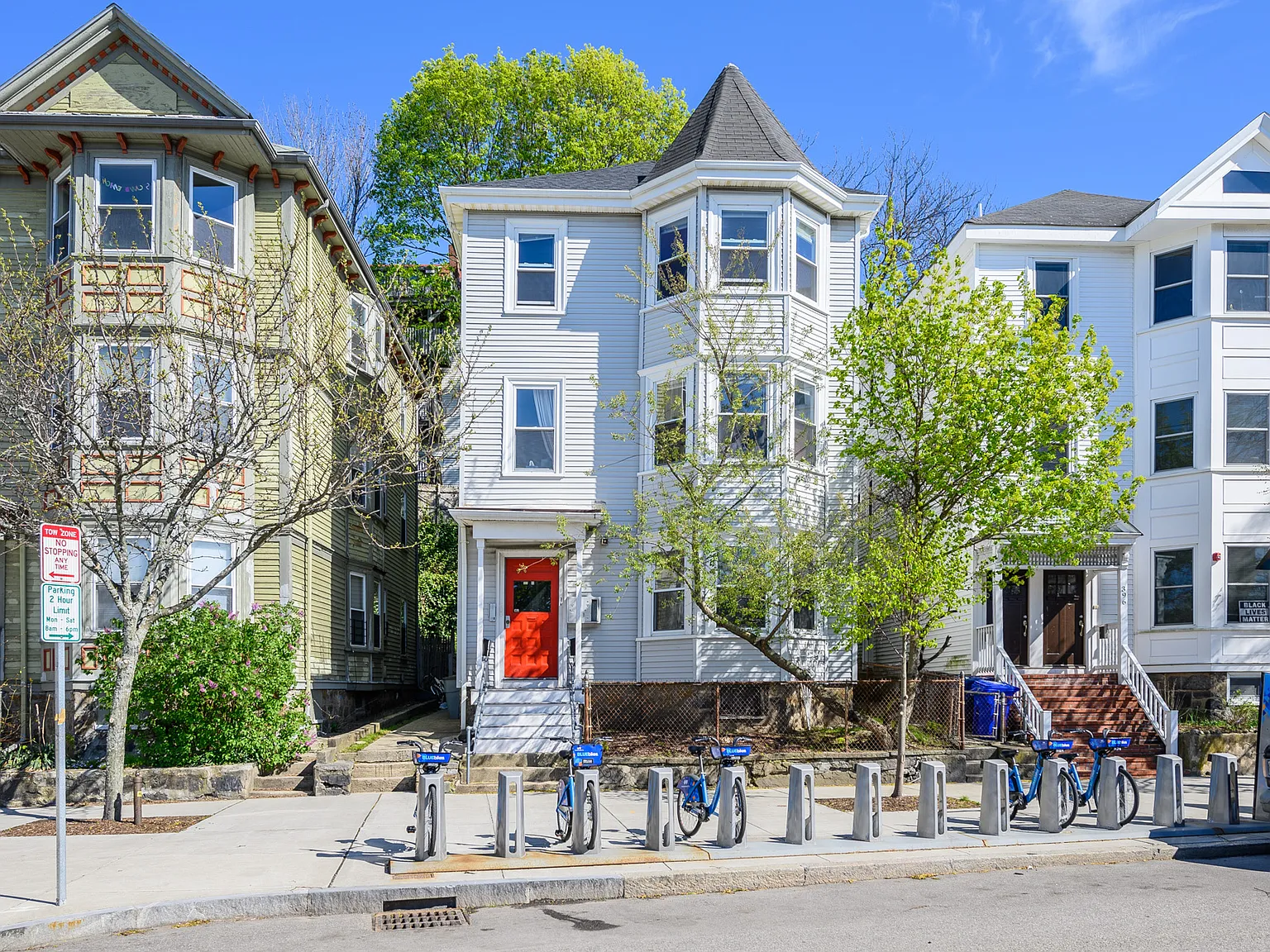 3 bed, $3,600 — Photo 3
