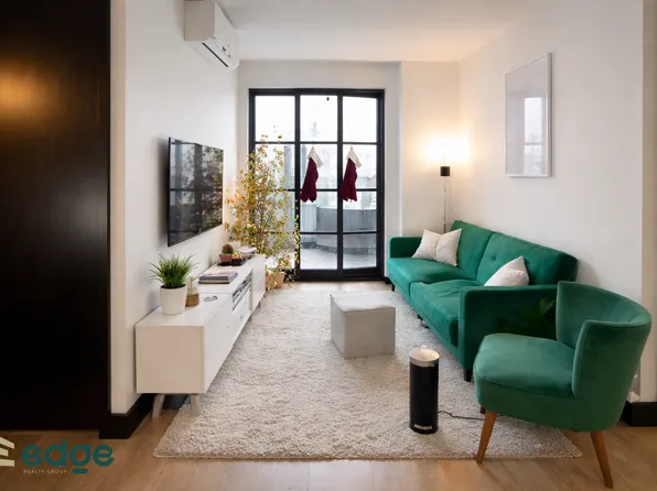 82 Jefferson Street image 1 of 14