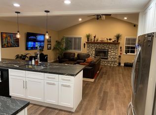 2235 Meyer Pl, Costa Mesa, CA 92627