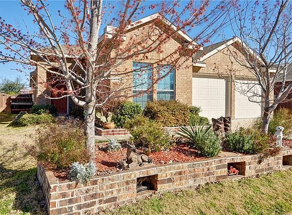 3rd image of 519 Adams Ln