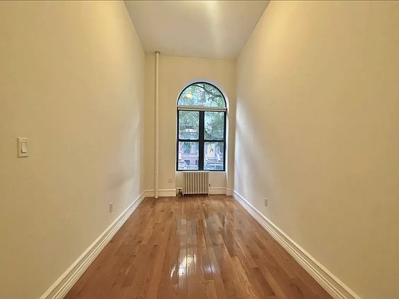 5th image of 139 W 80th St APT 1A