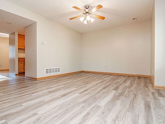 3rd image of 236 W 9th St #6
