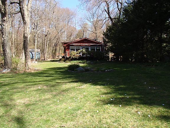 Rear View of Spur Road