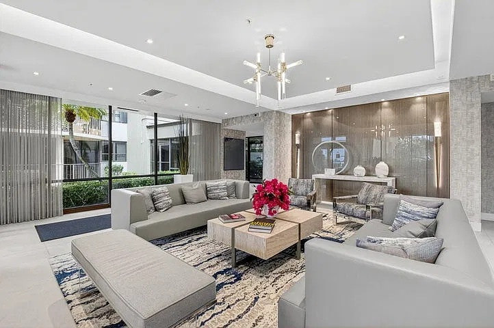 2 bed, 1315 sqft, $5,000 — Photo 3