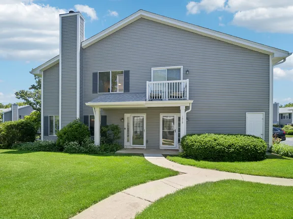 1321 Barclay Ln, Deerfield, IL 60015