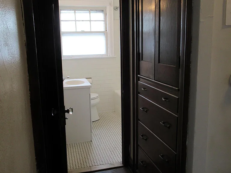 559 Kenmore Ave #1 — Photo 16