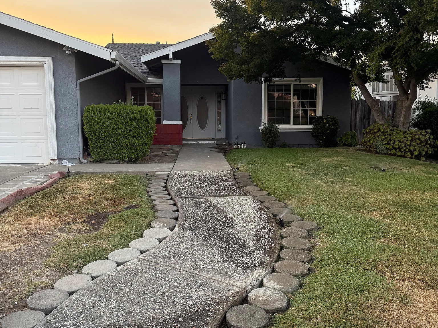 5 bed, 1656 sqft, $2,600 — Photo 3