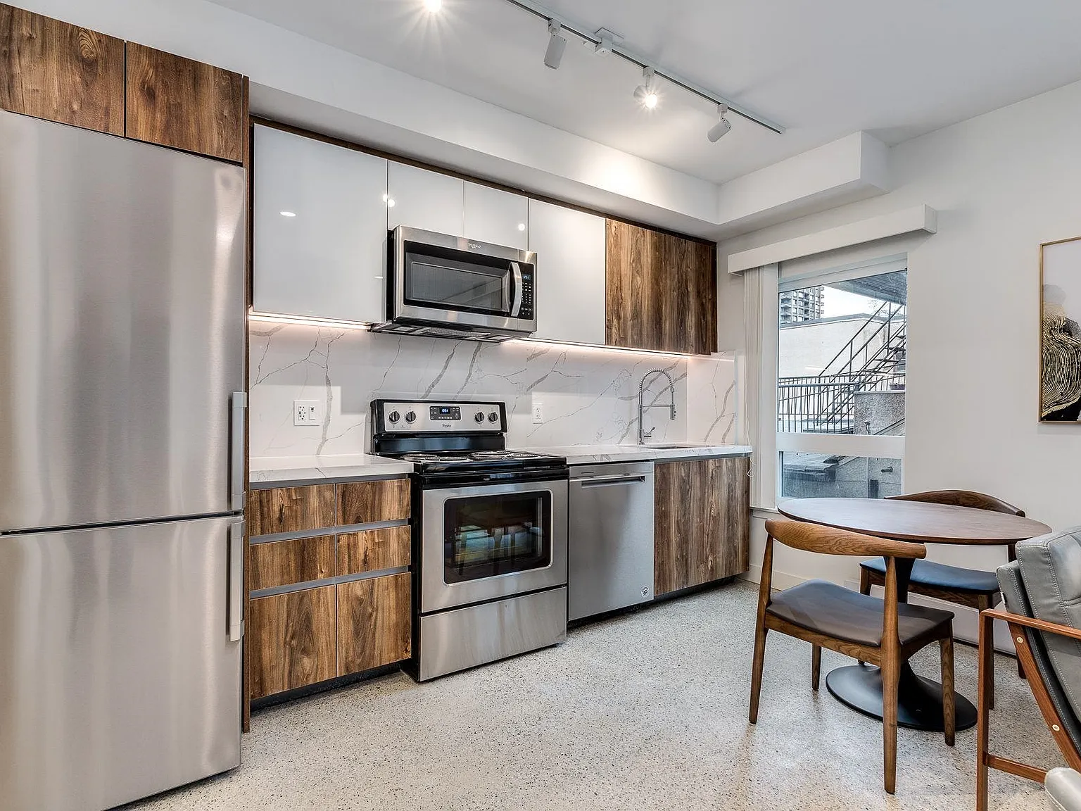 1 bed, 541 sqft, $2,990 — Photo 3