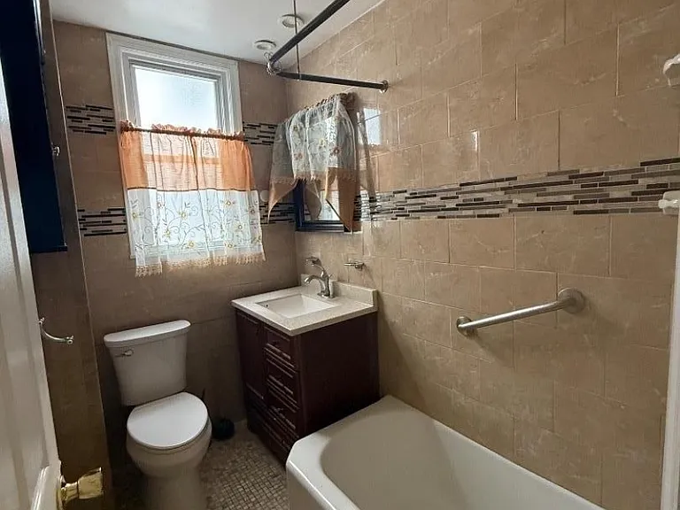 138-140 Stuyvesant Ave #1F — Photo 8