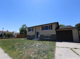 5529 W Mountain Men Dr, Kearns, UT 84118