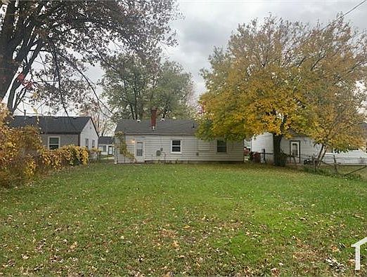 2nd image of 26853 Nagel St