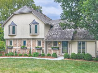 8501 Deer Run St, Lenexa, KS 66220