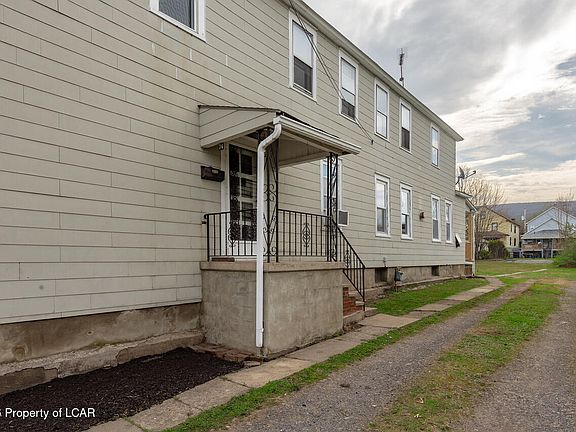 3rd image of 74 Carey St