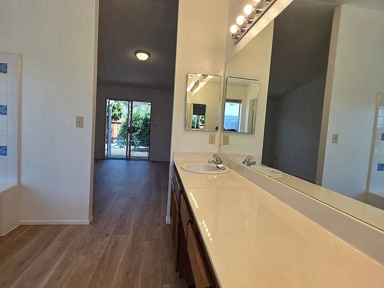 4199 Sequoia Dr — Photo 16