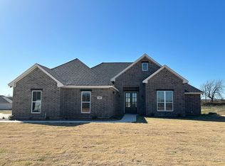 104 McBryde Ln, Poolville, TX 76487