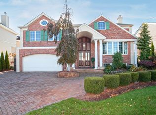 3084 Clubhouse Rd, Merrick, NY 11566