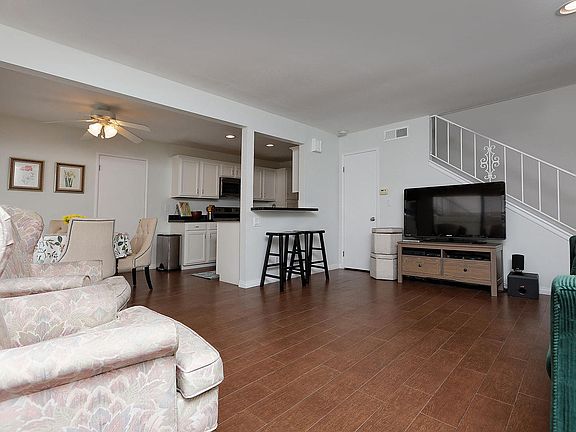 4th image of 1195 Kirkford Way