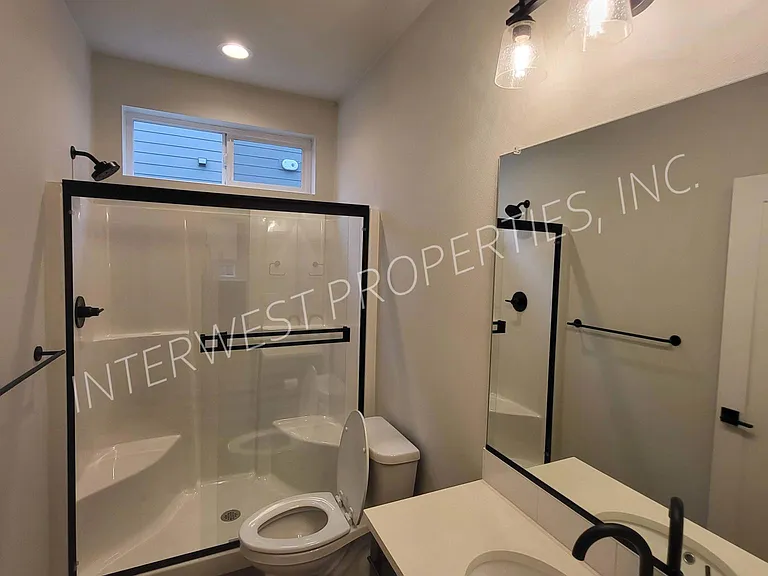 7114 NE 8th Ave — Photo 14