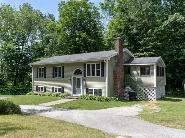 300 Henshaw St, Leicester, MA 01524