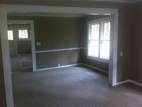 4th image of 971 NE Lanier Ave