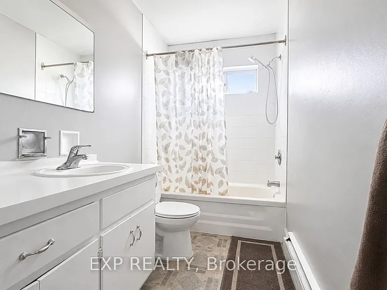 428 Barrie Pl #2 — Photo 15