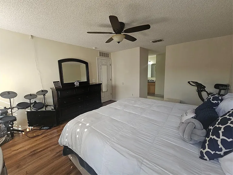 1688 Bavon Dr — Photo 22