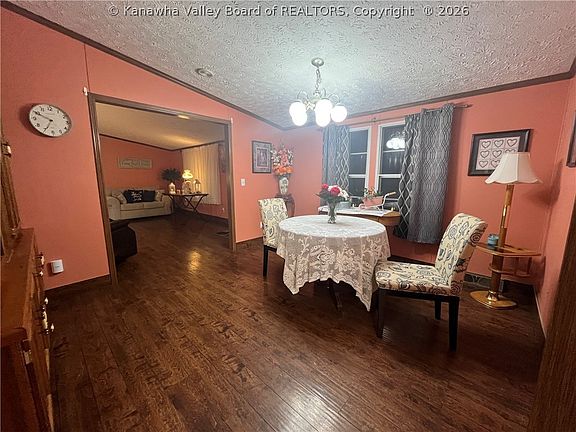 4th image of 207 Midway Dr