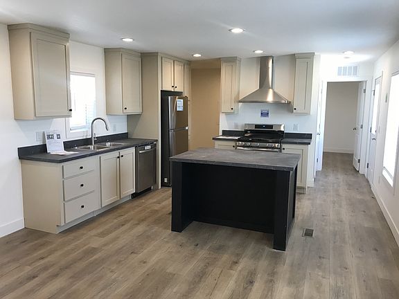 4th image of 867 N Lamb Blvd #202