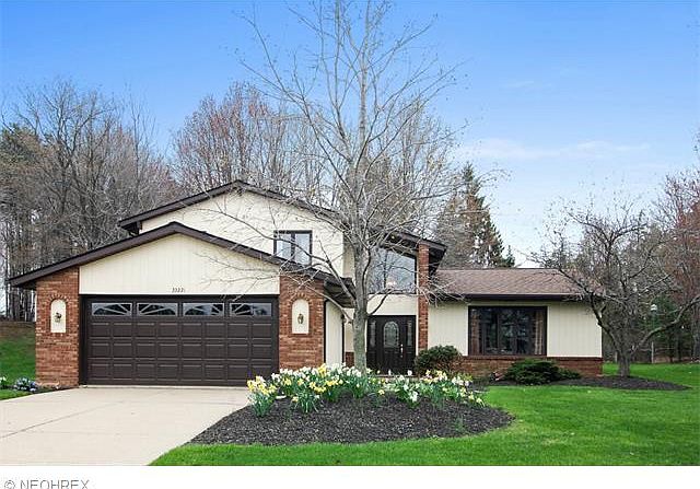 1st image of 33221 N Burr Oak Dr