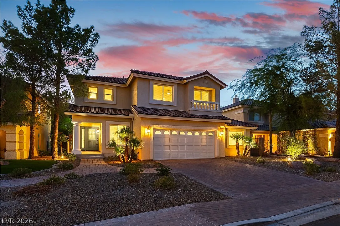 4 bed, 3.0 bath, 2605 sqft, $3,400 — Photo 2