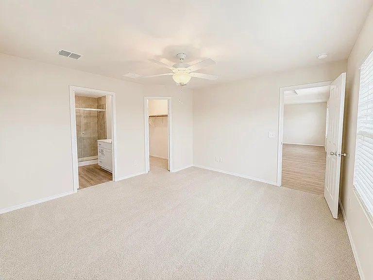 4533 Greenham Ln — Photo 13