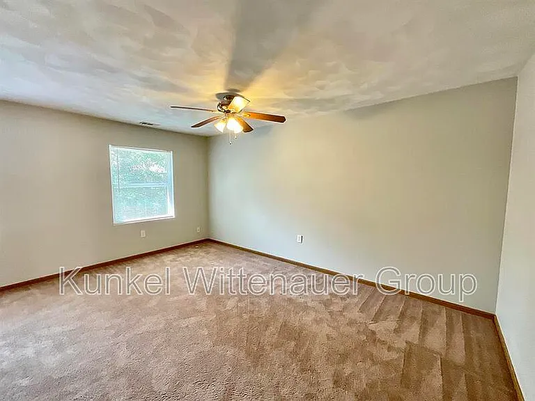 1808-4 Jamestown Rd — Photo 4