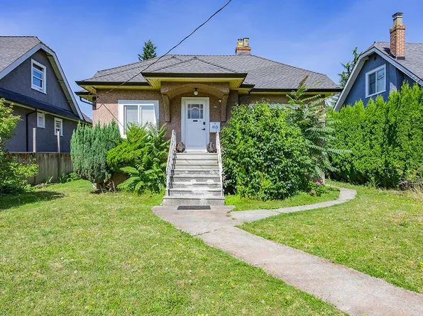 815 8th Ave, New Westminster, BC V3M 2R4
