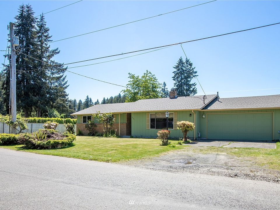 Welcome home to this adorable, well maintained rambler in the heart of Olympia!
