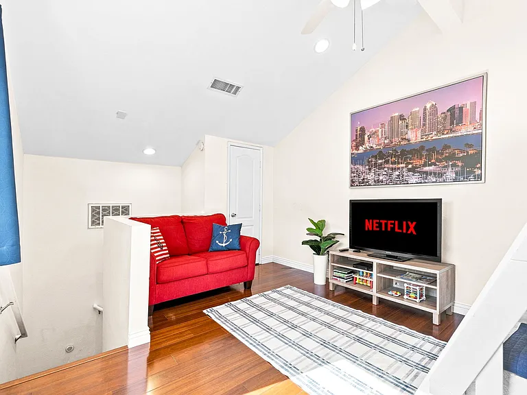 3843 Riviera Dr #3 — Photo 8