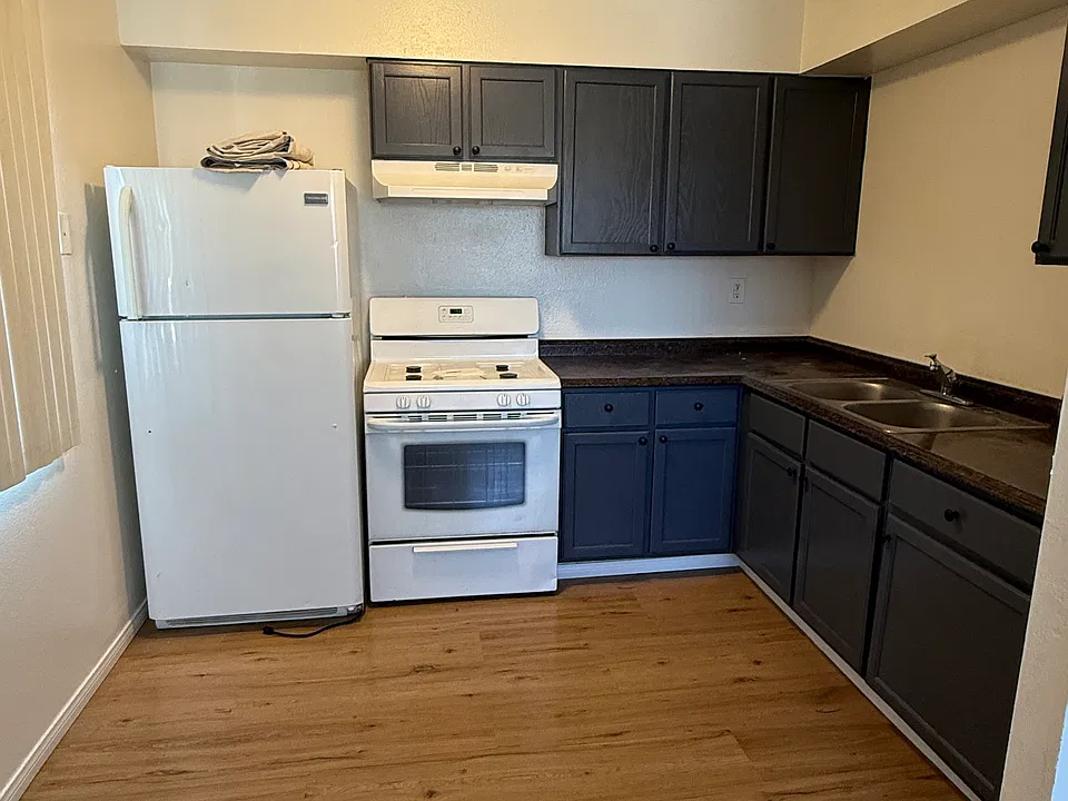 300 S 7th Ave #7