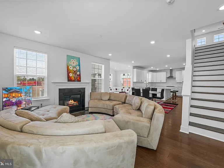 4 William Boyer Dr — Photo 25