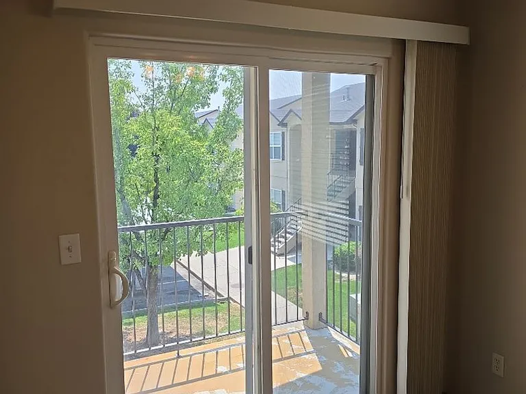 1945 E Wilson Ln — Photo 11